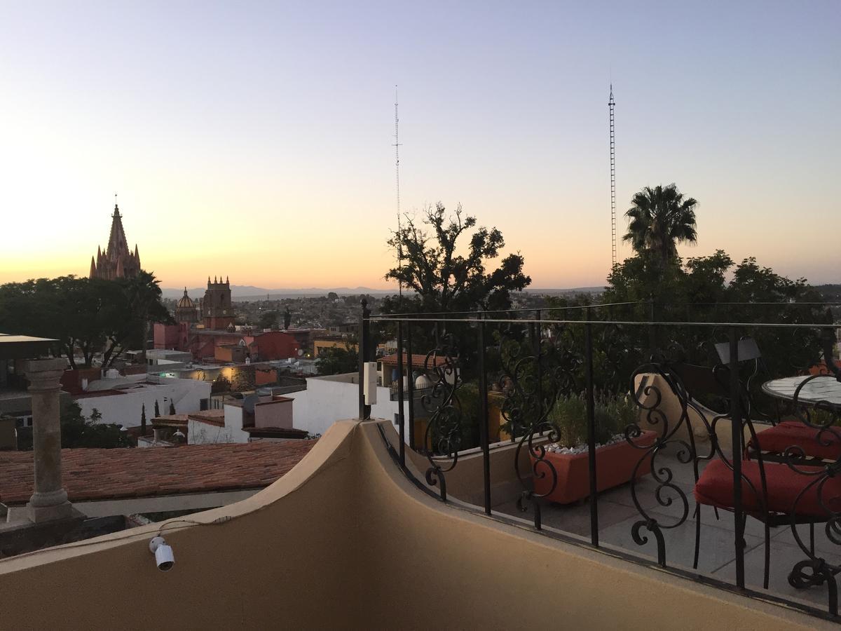 Casa Del Tio Hotel Boutique San Miguel de Allende Exterior foto View of the city from the Hotel Las Garzas